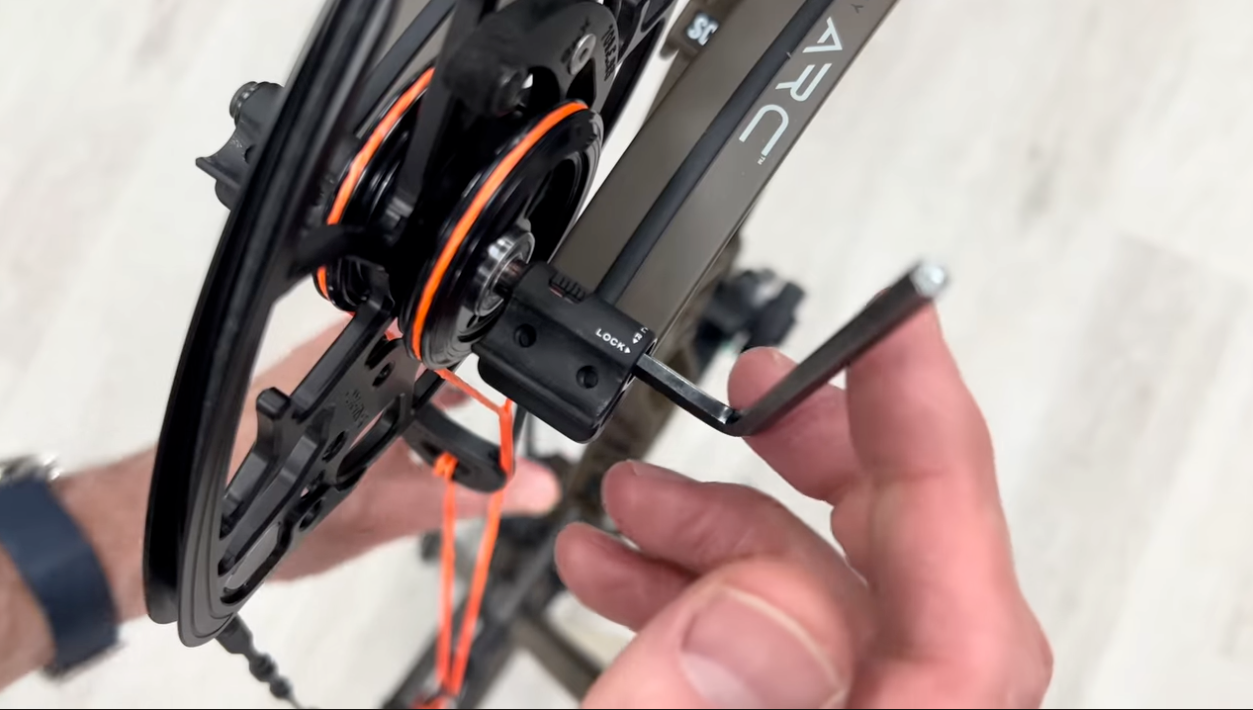 Checking out the Mathews ARC 34